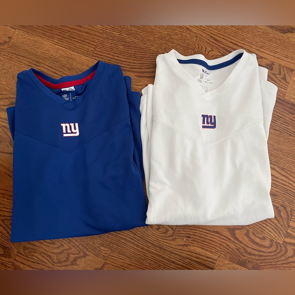 Bundle of two mens New York giants Nike NFL long sleeve shirts